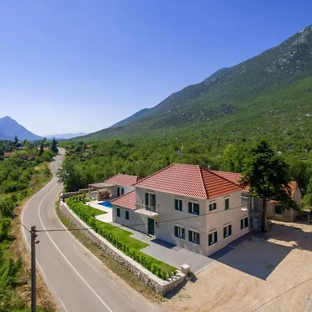 Villa Villa Zupa *