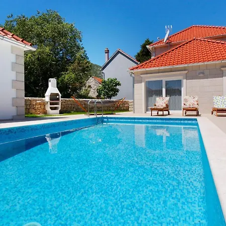Villa Zupa Villa *